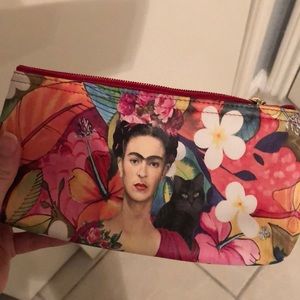 Frida clutch